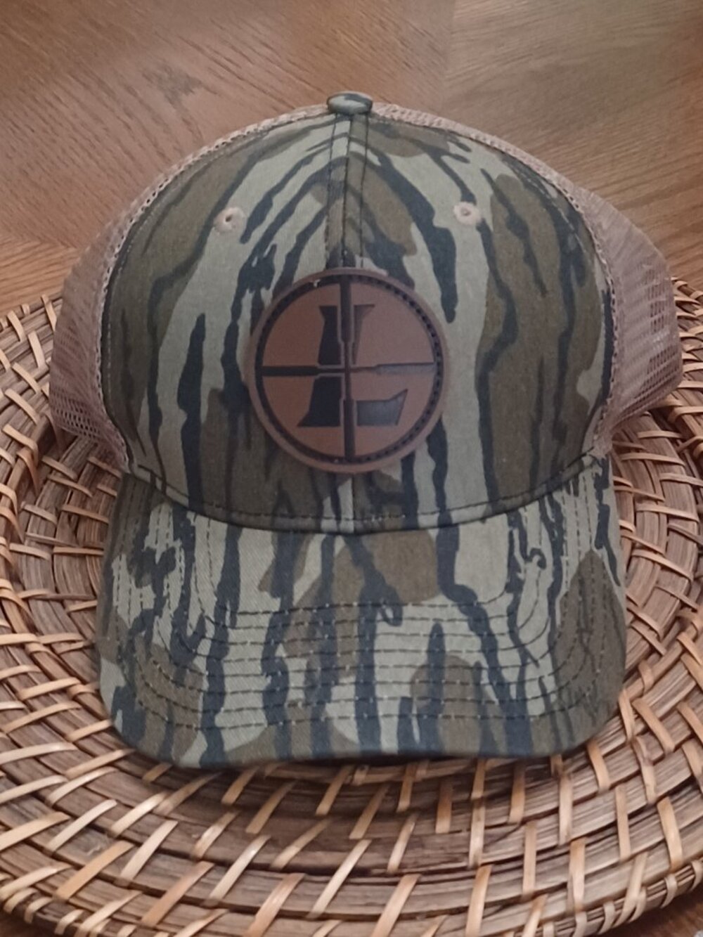 NWOT! Leupold Trucker Hat Mossy Oak Camo with Leather Patch
